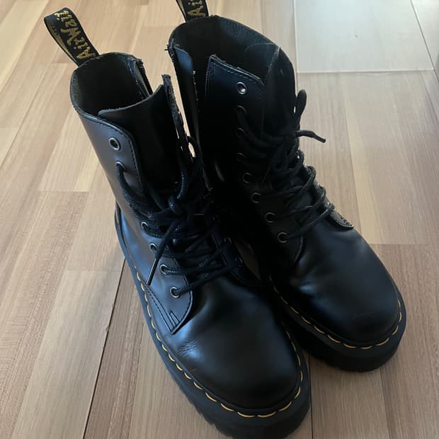 닥터마틴 제이든 240