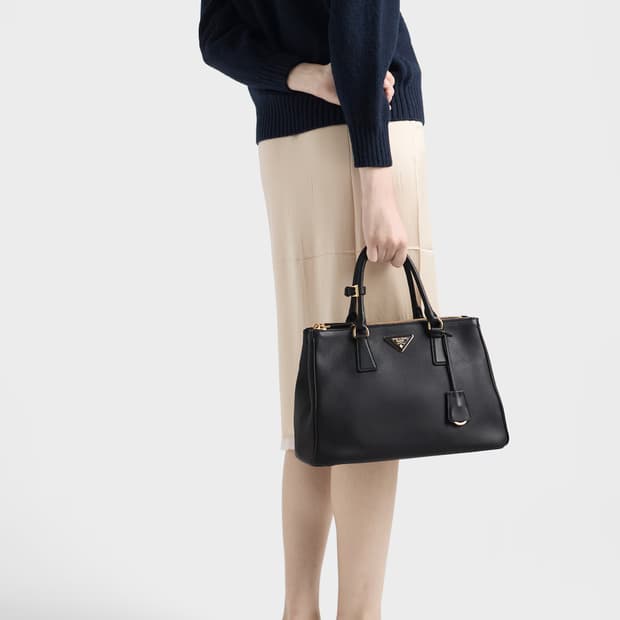 PRADA 프라다 정품 블랙 사피아노 금장 럭스 토트백