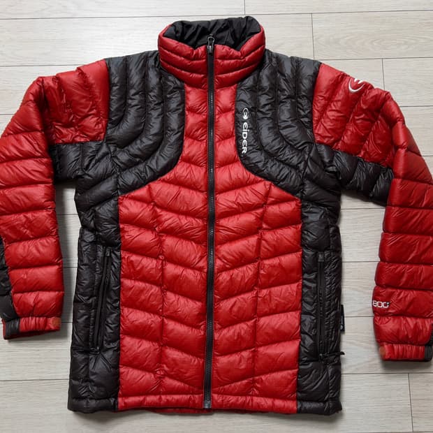 아이더 800필 퍼텍스 경량 패딩 거의 새것(M)