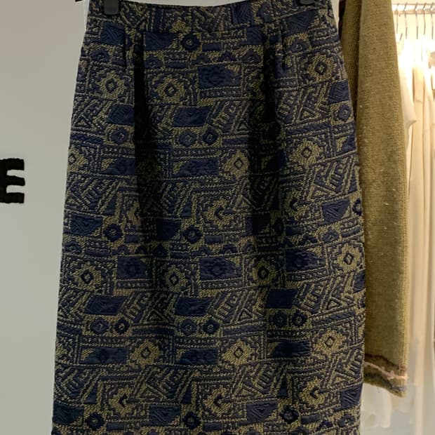 Pattern midi skirt