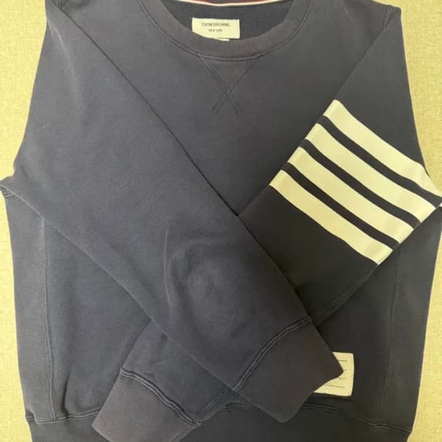 톰브라운 4선 맨투맨 2사이즈