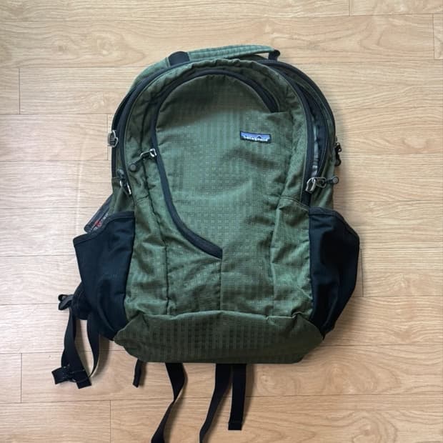 파타고니아 백팩 올리브 그린