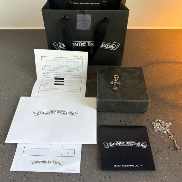 크롬하츠 타이니 CH 크로스 펜던트(참) 풀세트