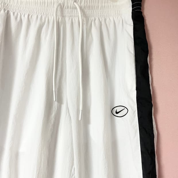 나이키 정품 스우시 화이트/블랙 라인 조거팬츠