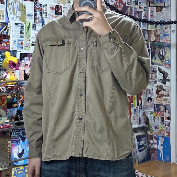 JPN 절개라인 투포켓 브라운 워크 셔츠