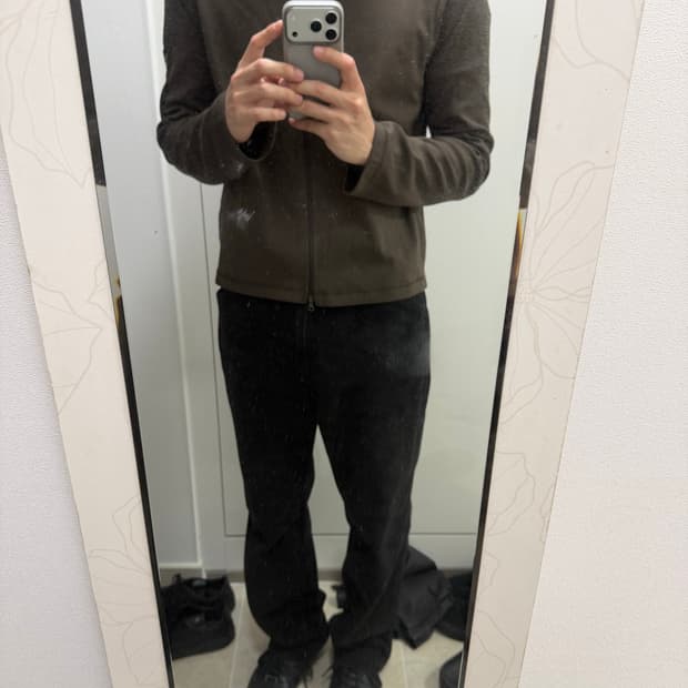 아모멘토 26ss Pocket Zip Up Jumper, Brown