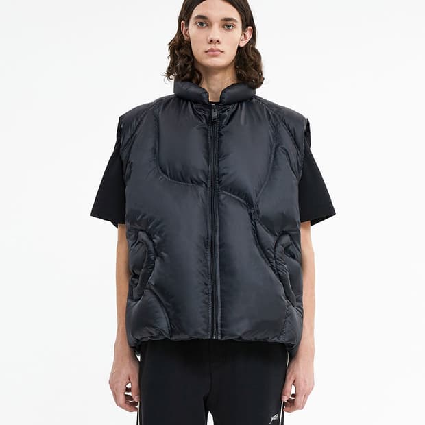 아더에러 22FW 클레이드 푸퍼 베스트 블랙