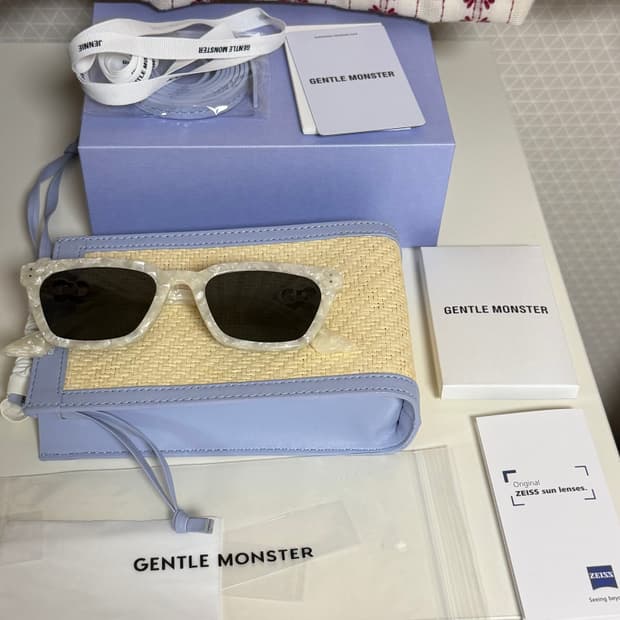 젠틀몬스터x제니 선글라스 XOXO-WD2