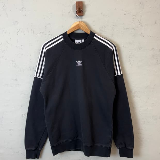 아디다스 삼선 미드로고 맨투맨