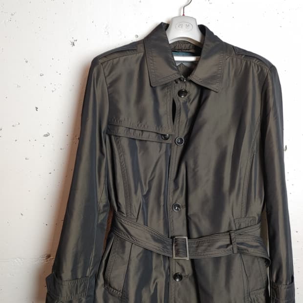 로가디스 벨티드 트렌치 코트