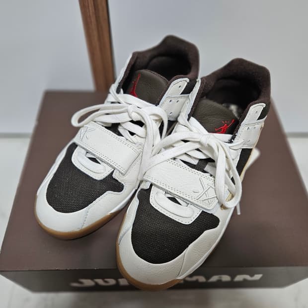 조던 스캇 점프맨 세일 앤 다크모카 270