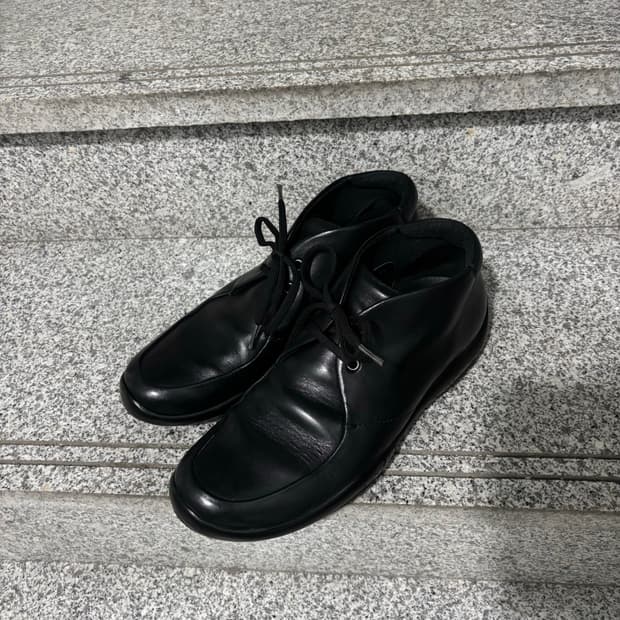 프라다 스포츠 로퍼 미드컷