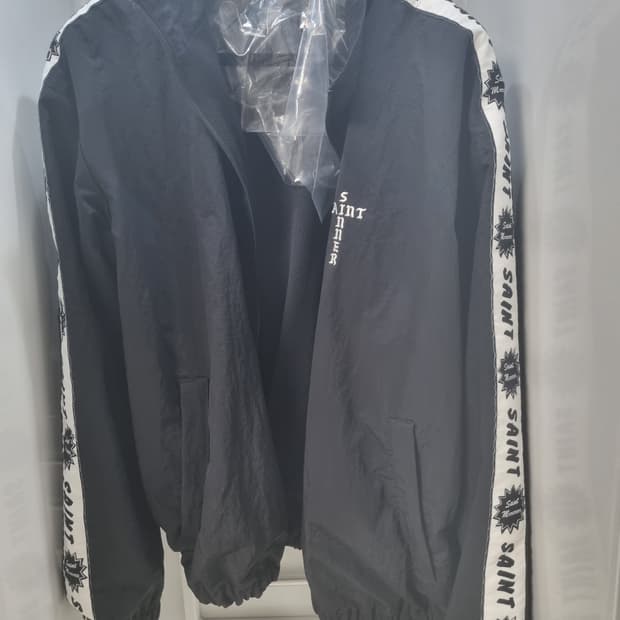 L 세인트 미카엘 바람막이 거의 새상품