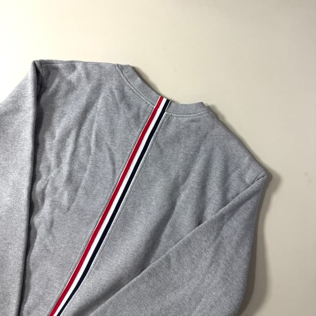 [3/당일출고]톰브라운 백삼선 맨투맨