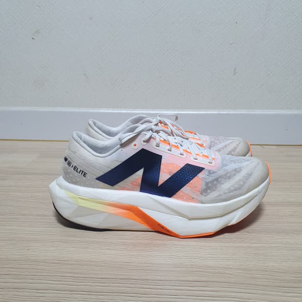 뉴발란스 퓨어셀 엘리트 레벨v4 러닝화 270