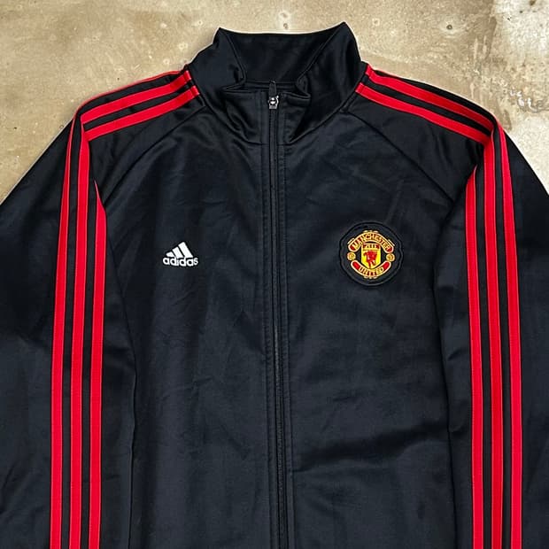 105 아디다스 맨체스터 유나이티드 블랙 트랙탑