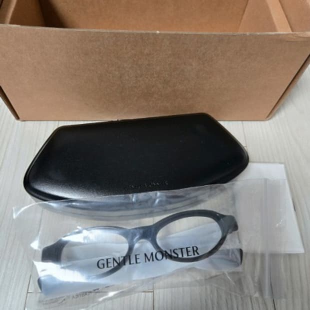 젠틀몬스터 오드01 블랙 새상품(렌즈x)