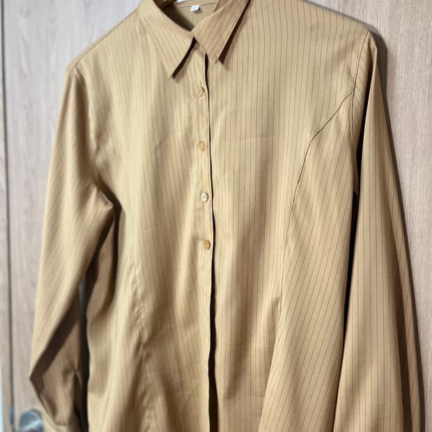 믹쏘 베이지 스트라이프 셔츠 S