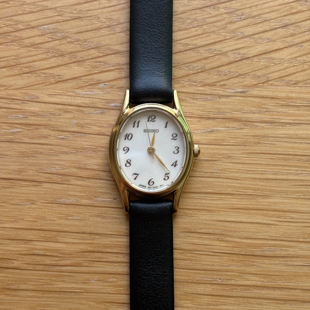1990s Gold Oval Ladies Quartz