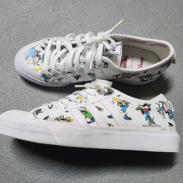 아디다스 니짜 디즈니 콜라보 스니커즈 화이트