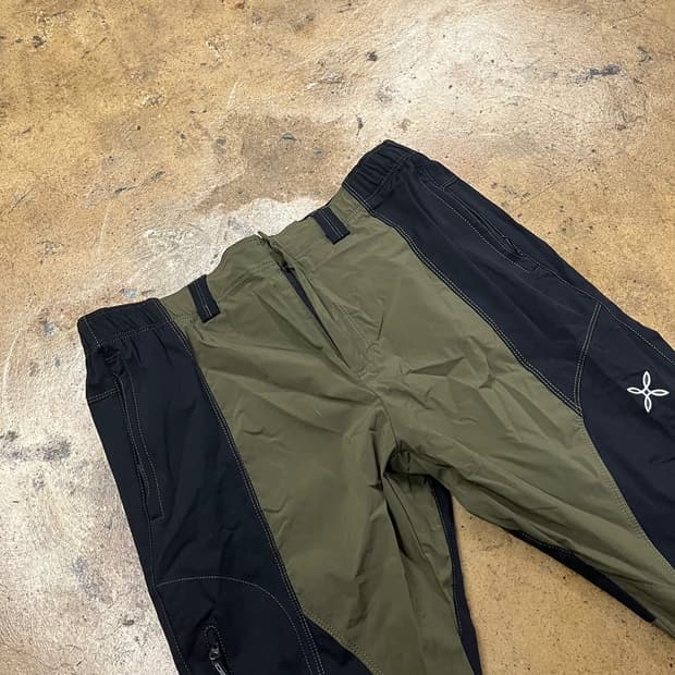 [정품/XL] 몬츄라 블랙 카키 배색 등산 바지 b19