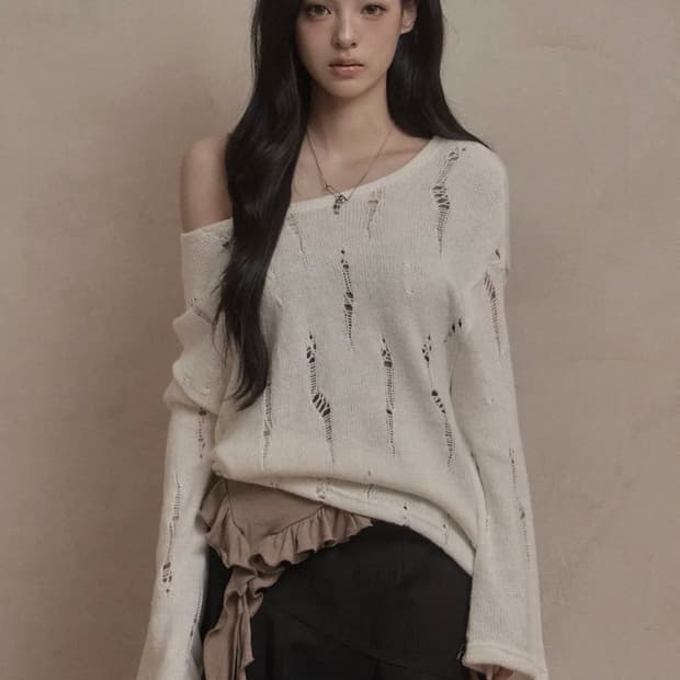 카키포인트 데미지 펀칭 니트 아이보리