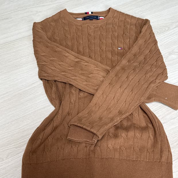 타미힐피커 케이블 니트 브라운