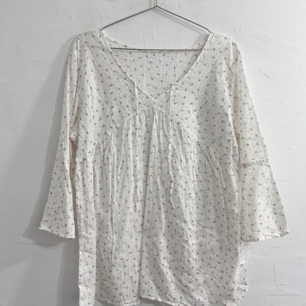 flower mori blouse