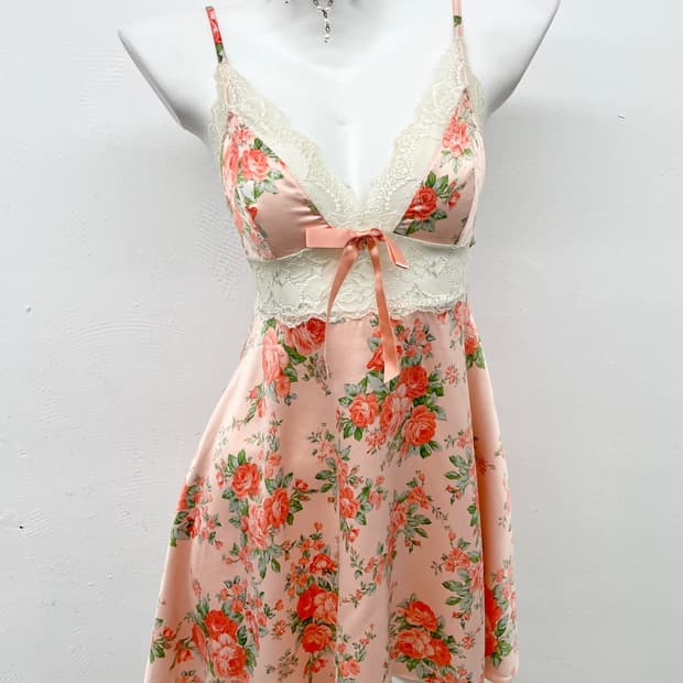 에블린 플로럴 레이스 슬립