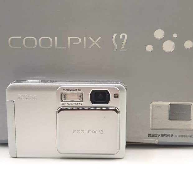 한글지원🤍쿨픽스 S2 실버 ✨ 슬림한 슬라이드 감성디카 🤍