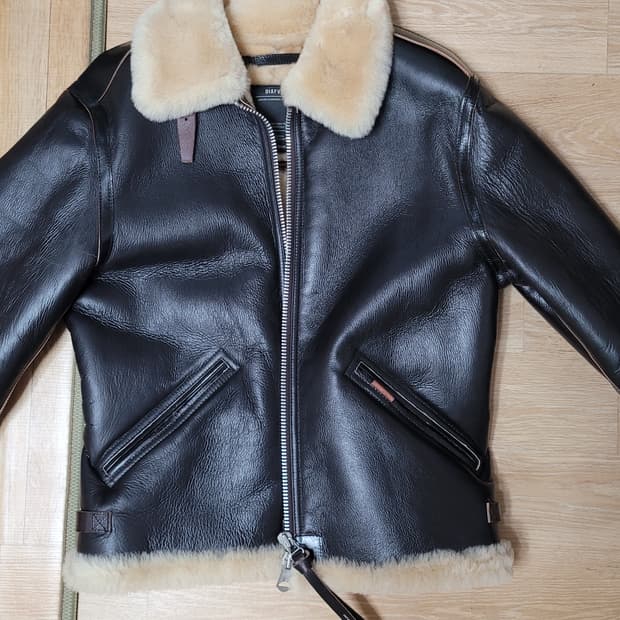 디아프바인 - B6 무스탕(플레인) M 사이즈