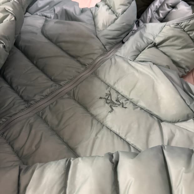 아크테릭스 세륨후디 스톤그린 L