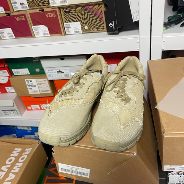 Negative Three 커브드 레이스 스니커즈 베이지