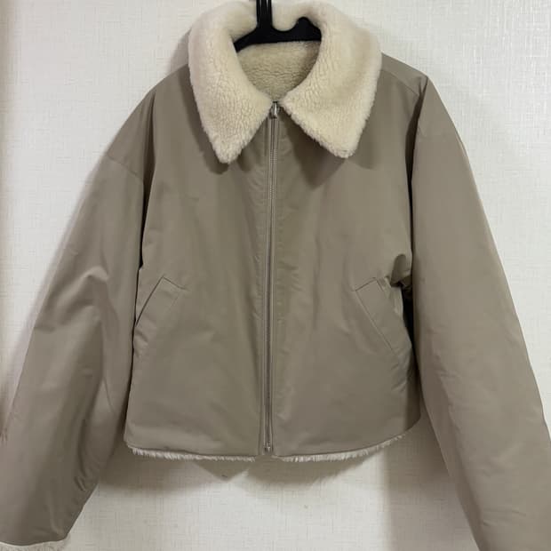 아모멘토 리버서블 시어링 자켓