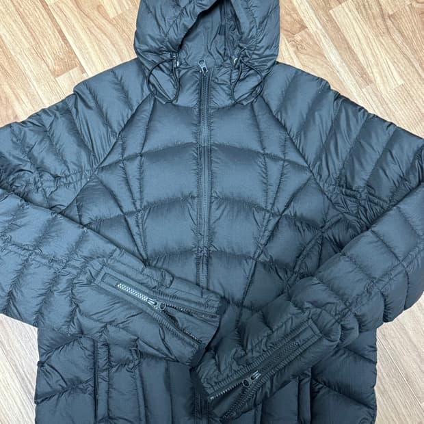 더콜디스모먼트 경량패딩 S