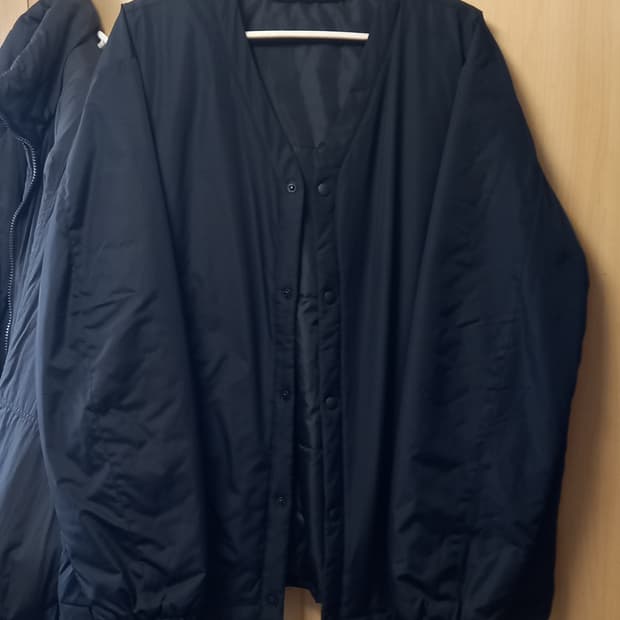 두벌 에잇세컨즈 브이넥 경량패딩 블랙 아이보리 2XL