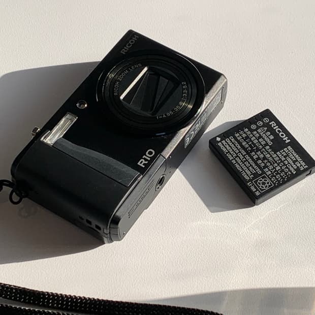 Ricoh Caplio R10 / 리코 카플리오 R10 디키