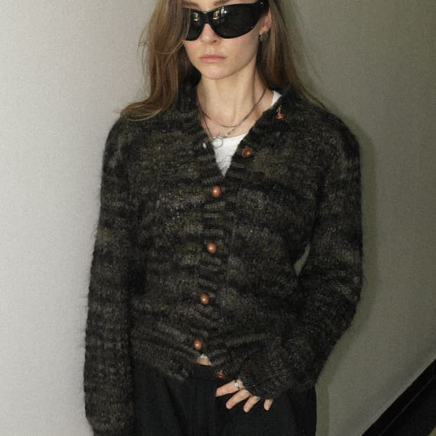 모헤어 니트 버튼 스웨터