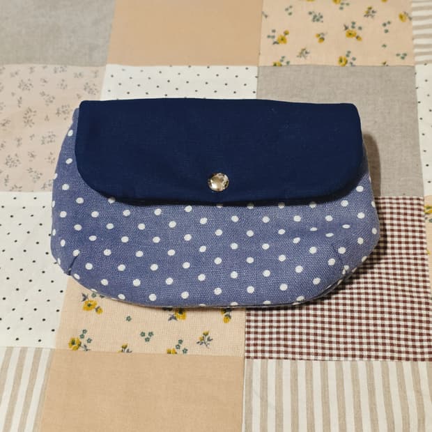 핸드메이드 도트 파우치