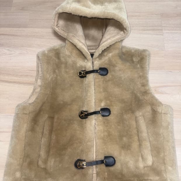 Zara 자라 토글 버튼 보아 베스트 숏 무스탕 베이지