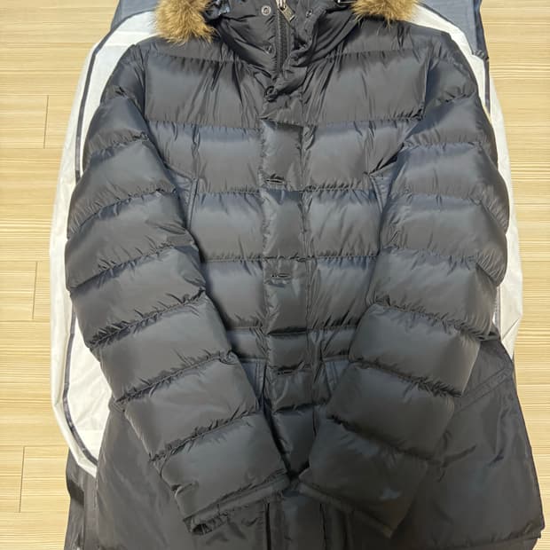 몽클레어 클로니 4사이즈 