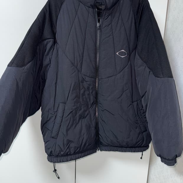 미스치프 롬버스 팀다운 패딩 자켓