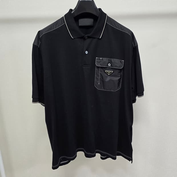 프라다 삼각로고 카라 반팔 티셔츠 m사이즈 105 110 판매