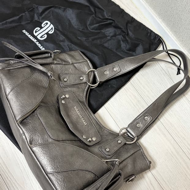 이우가마카라스 레더 숄더백