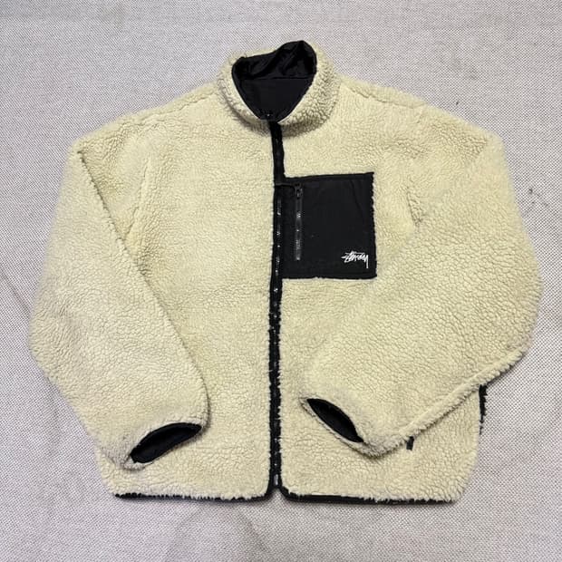 스투시 8볼 리버시블 쉐르파 플리스 자켓