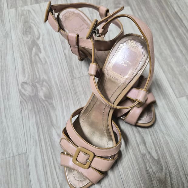 크리스챤디올 샌들