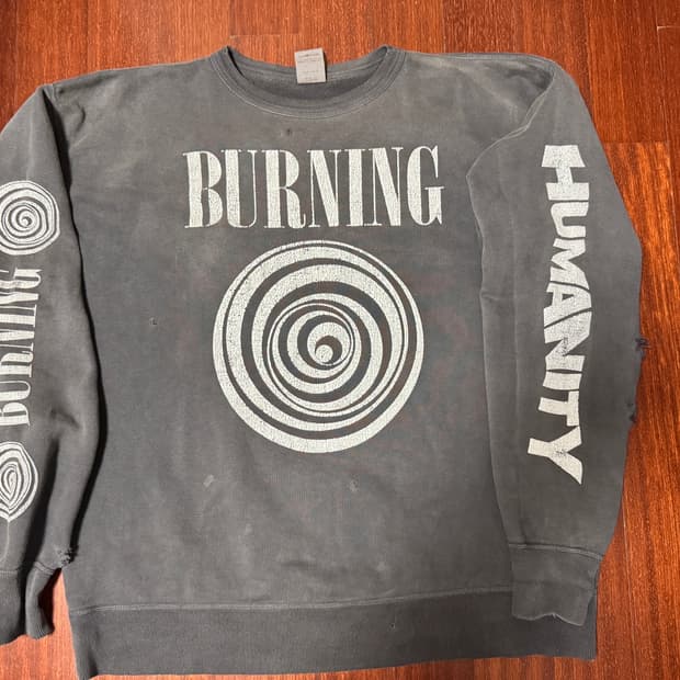 세인트 미카엘 너바나 BURNING 스웻셔츠