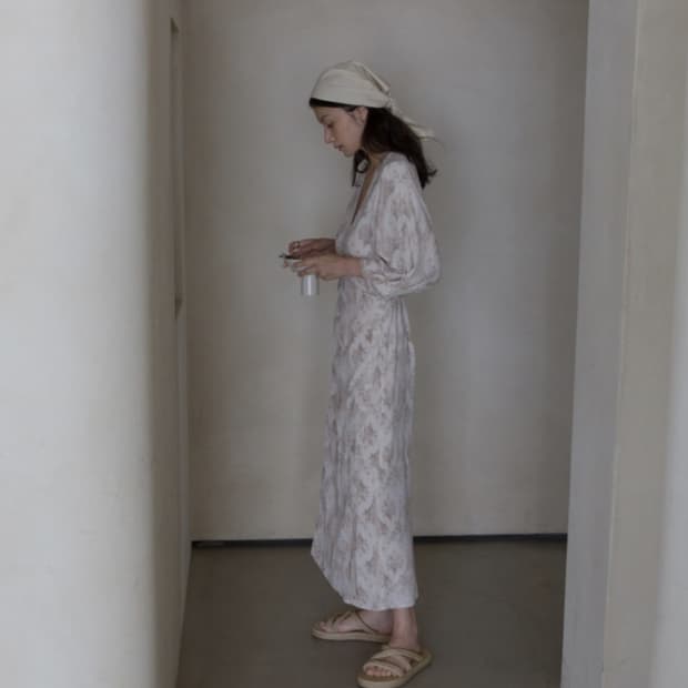 모어올레스 로브 원피스