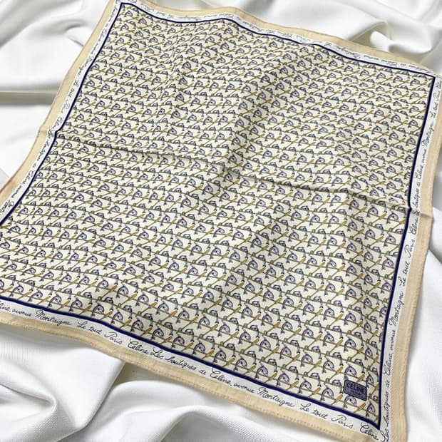 [정품] Celine 셀린느 돌고래패턴 빈티지 쁘띠스카프 손수건