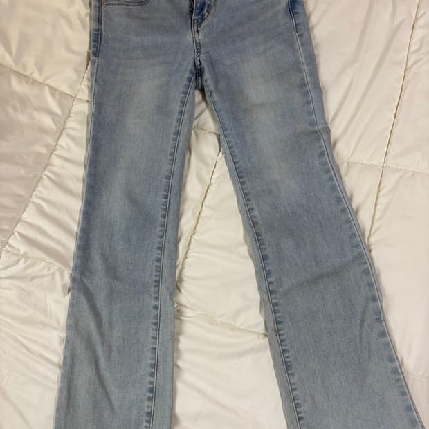 게스 부츠컷 청바지